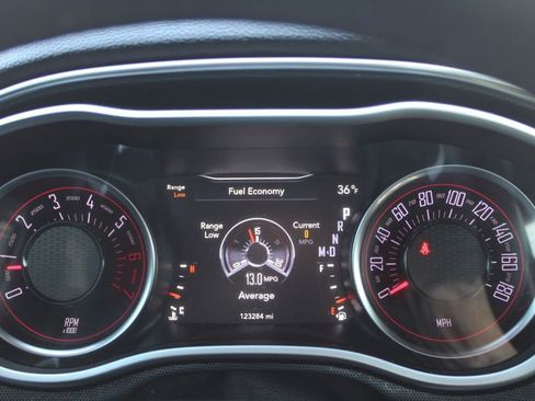 Used 2018 Dodge Challenger R/T Scat Pack w/ Leather Interior Group image 27