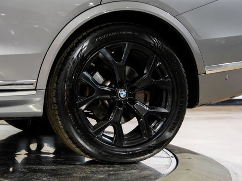 Used 2025 BMW X7 xDrive40i AWD/4WD image 69