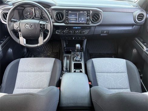 Used 2022 Toyota Tacoma TRD Off-Road image 11