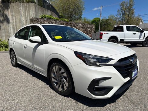 Used 2024 Subaru Legacy Limited AWD/4WD image 3