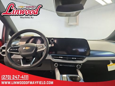 New 2026 Chevrolet Equinox EV LT image 15