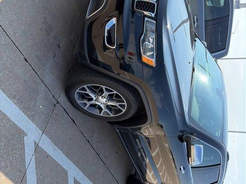 Used 2019 Jeep Grand Cherokee Limited w/ Trailer Tow Group IV AWD/4WD image 4
