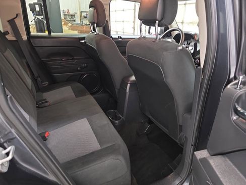Used 2014 Jeep Patriot Sport image 33