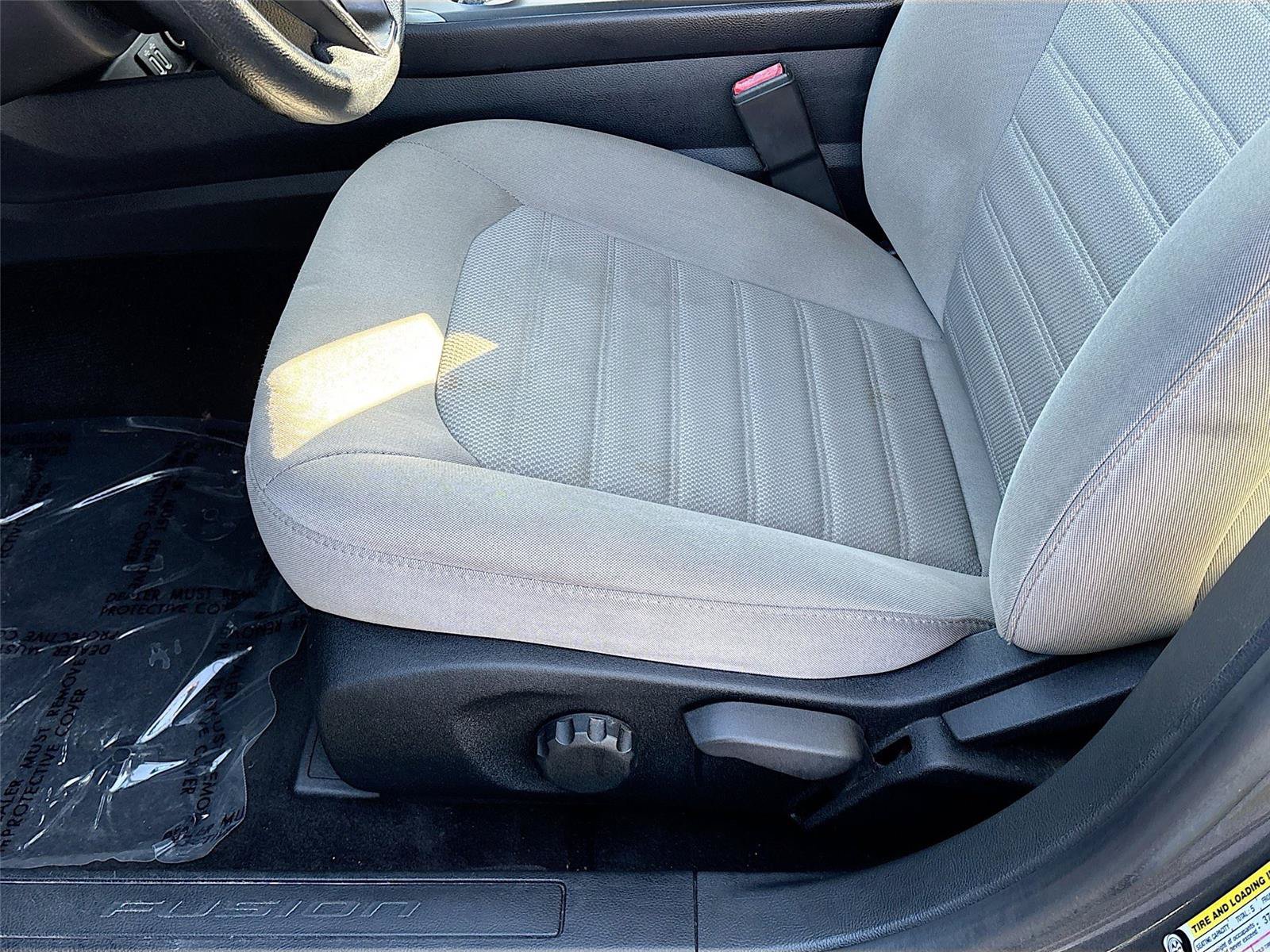 Used 2019 Ford Fusion S FWD image 19