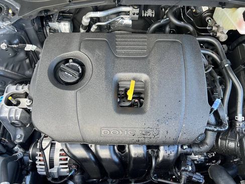Used 2025 Kia Seltos S AWD/4WD image 17
