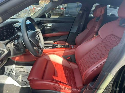 Used 2023 Audi RS e-tron GT quattro image 11
