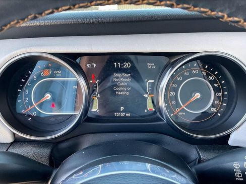 Used 2022 Jeep Wrangler Unlimited Sahara AWD/4WD image 13