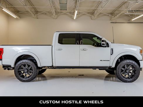 Used 2022 Ford F250 Platinum w/ FX4 Off-Road Package AWD/4WD image 10