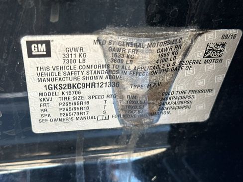 Used 2017 GMC Yukon SLT AWD/4WD image 29