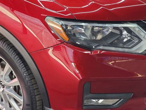 Used 2018 Nissan Rogue SV image 24