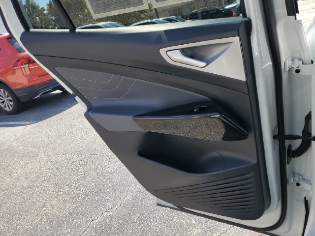 Certified 2025 Volkswagen ID.4 Pro S RWD image 19
