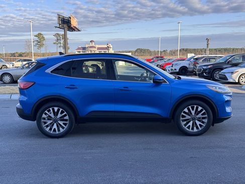 Used 2020 Ford Escape Titanium image 22