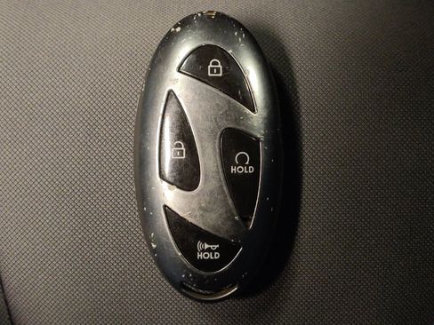 Used 2024 Hyundai Elantra SEL w/ Convenience Package FWD image 32