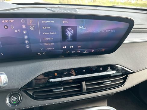 New 2026 Buick Enclave Sport Touring w/ LPO, Illumination Package image 16