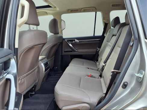 Used 2023 Lexus GX 460 Premium image 14