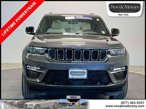 Used 2023 Jeep Grand Cherokee Limited w/ Luxury Tech Group II image 2