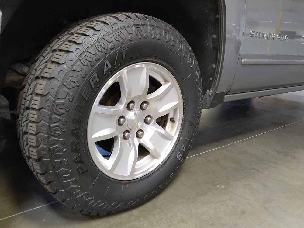 Used 2017 Chevrolet Silverado 1500 LT w/ All Star Edition RWD image 31