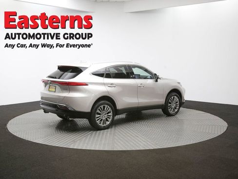 Used 2023 Toyota Venza Limited image 37