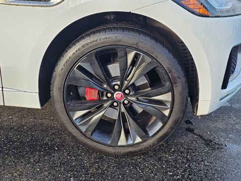 Used 2018 Jaguar F-PACE S image 9