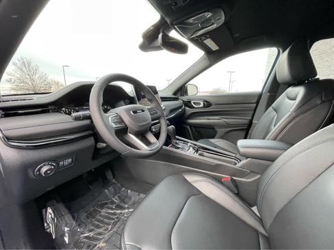 New 2026 Jeep Compass Limited image 2