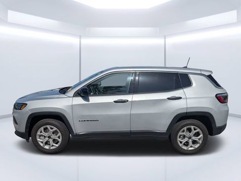 Used 2025 Jeep Compass Sport AWD/4WD image 6