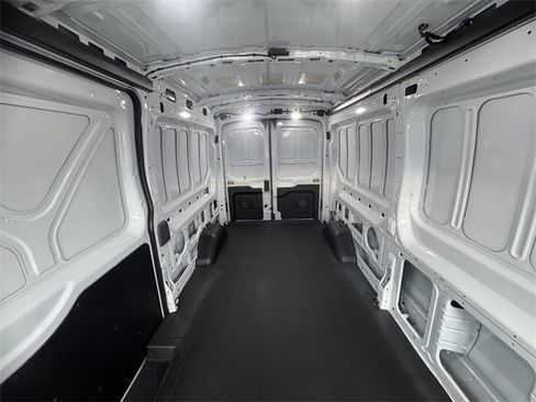 New 2026 Ford Transit 250 148 Medium Roof Extended AWD image 12