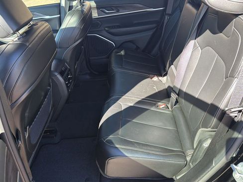 Used 2022 Jeep Grand Cherokee Limited 4xe image 13