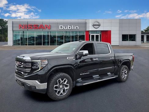 Used 2025 GMC Sierra 1500 SLT w/ SLT Premium Package AWD/4WD image 1