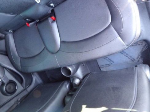 Used 2019 MINI Cooper 4-Door Hardtop image 28