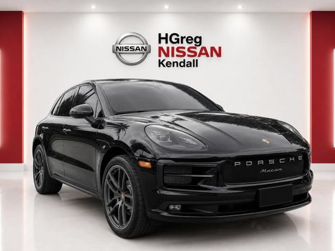 Used 2018 Porsche Macan Sport Edition AWD/4WD image 3
