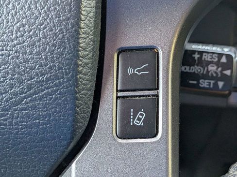 Used 2020 Toyota Tacoma TRD Sport w/ Technology Package AWD/4WD image 29