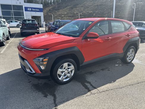 Used 2025 Hyundai Kona SE image 24