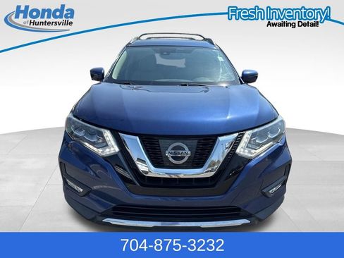 Used 2017 Nissan Rogue SL w/ SL Premium Package image 3