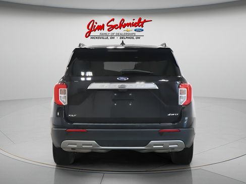 Used 2024 Ford Explorer XLT w/ Equipment Group 202A AWD/4WD image 6