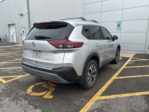 Used 2023 Nissan Rogue SV w/ SV Premium B Package image 2
