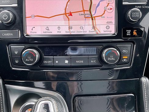 Used 2023 Nissan Maxima SV w/ Floor Mat Group image 31