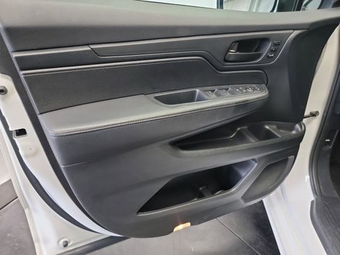 Certified 2023 Honda Odyssey Sport image 13