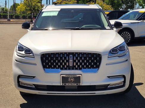 Certified 2021 Lincoln Aviator Grand Touring w/ Equipment Group 302A AWD/4WD image 2