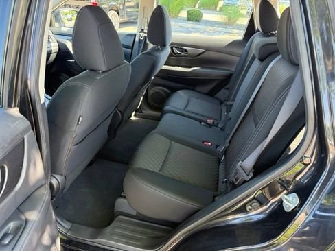 Used 2017 Nissan Rogue S AWD/4WD image 24