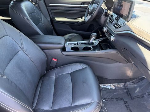 Certified 2023 Nissan Altima 2.5 SL FWD image 12