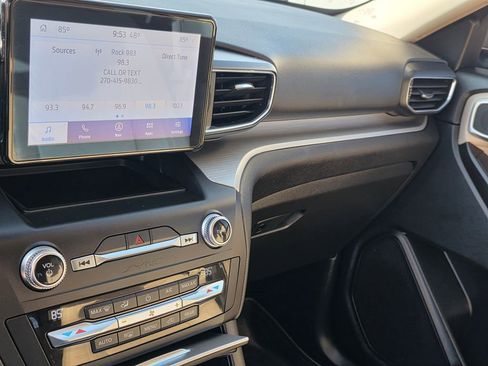 Used 2020 Ford Explorer XLT w/ Equipment Group 202A image 25