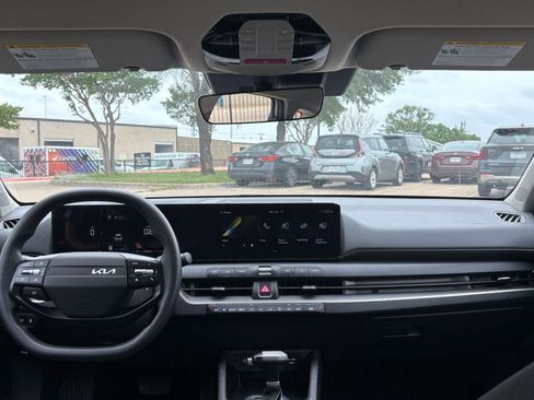 Used 2025 Kia K4 LXS image 34
