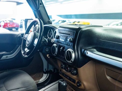 Used 2013 Jeep Wrangler Unlimited Sahara w/ Trailer Tow Group image 14