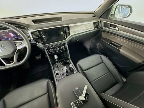 Used 2022 Volkswagen Atlas Cross Sport SE image 11