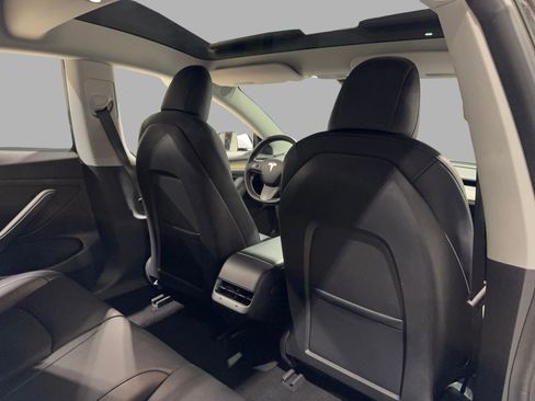 Used 2021 Tesla Model 3 Standard Range Plus image 26