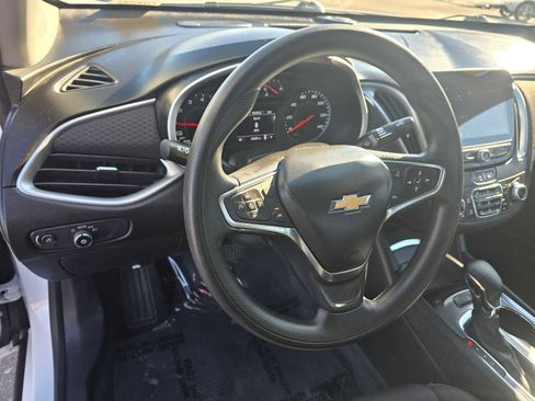 Used 2023 Chevrolet Malibu LT image 25