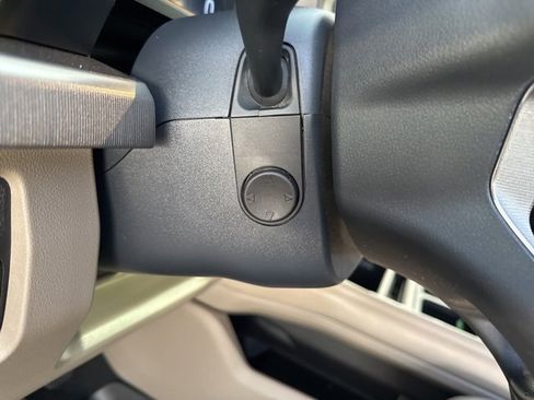 Used 2025 Ford F350 Platinum w/ Platinum Plus Package image 16