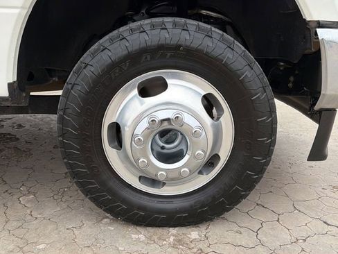 Certified 2022 Ford F350 Lariat w/ Lariat Value Package image 9