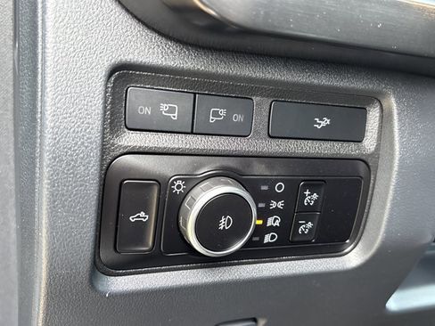 Used 2023 Ford F350 Lariat w/ Chrome Package image 28