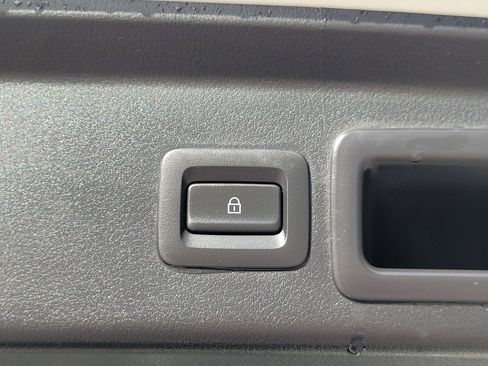 Used 2021 MAZDA CX-30 FWD 2.5 S w/ Select Package image 16